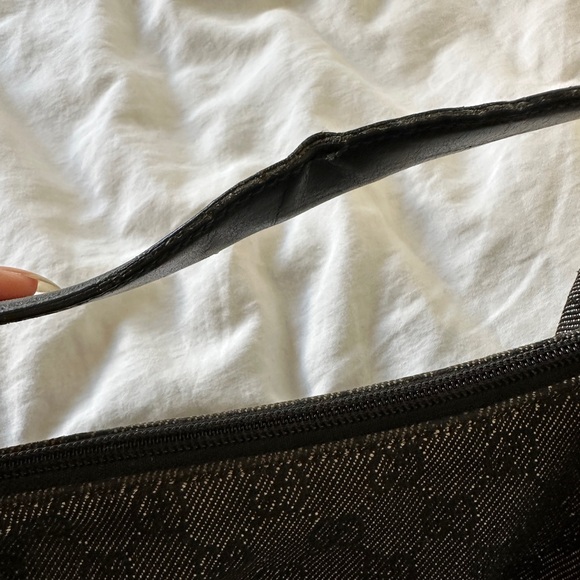 Gucci Monogram Shoulder Bag - Picture 8 of 9
